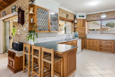 Property photo of 27 Palm Terrace Yamba NSW 2464
