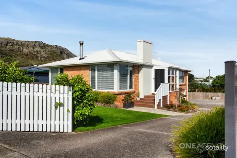 Property photo of 10 Main Road Stanley TAS 7331