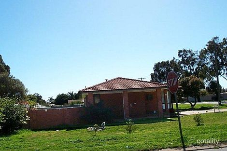 229 Second St, Wonthella, WA 6530