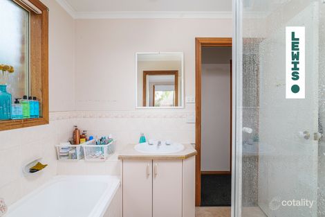 Property photo of 5 Forsyth Court Cranbourne North VIC 3977