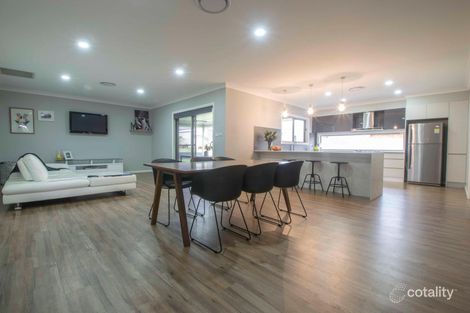 Property photo of 3 Paterson Circuit Dubbo NSW 2830