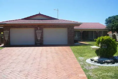 15 Friendship Key, Forster, NSW 2428