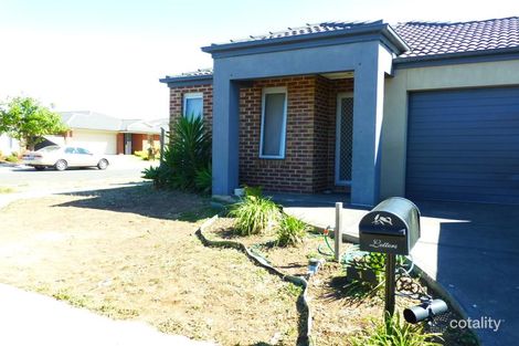 Property photo of 1 Gungurra Grove Wyndham Vale VIC 3024