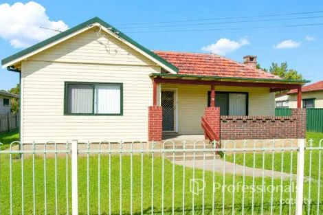 Property photo of 32 Railway Terrace Riverstone NSW 2765