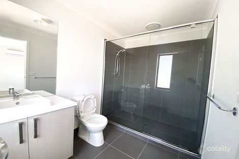 32 Greaves Ave, Deanside, VIC 3336