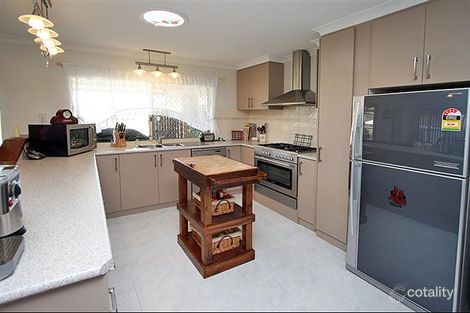 Property photo of 8 Malabor Mews Halls Head WA 6210