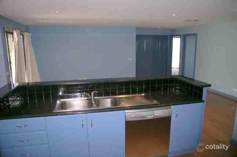 Property photo of 8 Ennor Place Kangaroo Flat VIC 3555