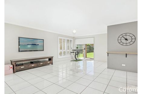 Property photo of 22 Glasshouse Crescent Forest Lake QLD 4078