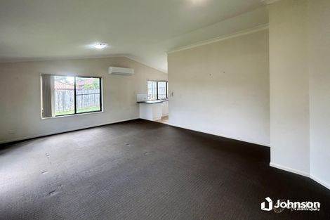 Property photo of 4 Green Place Durack QLD 4077