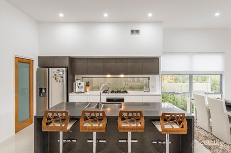 39 Aberfeldy St, Kenmore, QLD 4069