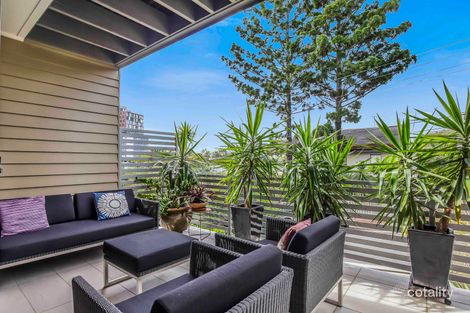 Property photo of 15 Queens Road Taringa QLD 4068