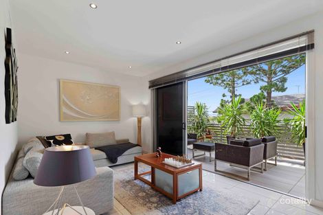 Property photo of 15 Queens Road Taringa QLD 4068