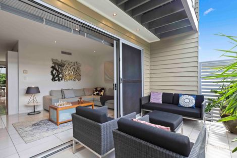 Property photo of 15 Queens Road Taringa QLD 4068