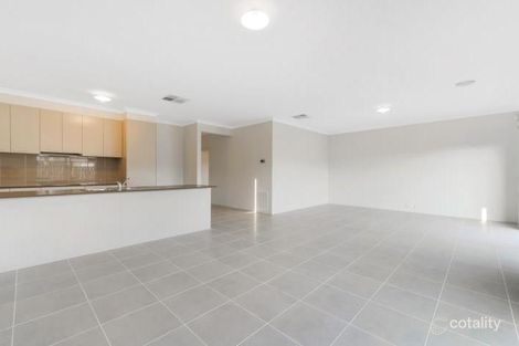Property photo of 11 Bluegrass Street Tarneit VIC 3029