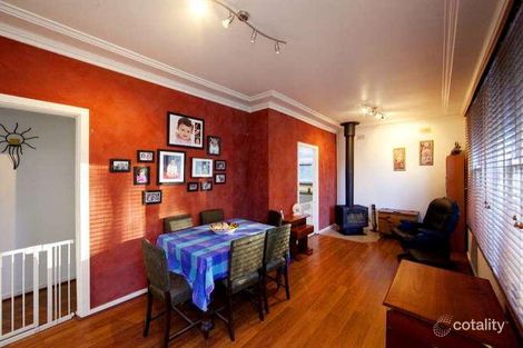 Property photo of 40 Cowmeadow Road Mount Hutton NSW 2290