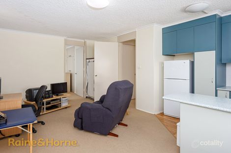 5/1a Joyes Pl, Tolland, NSW 2650