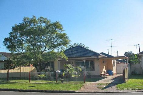 38 Cockburn Cres, Fairfield East, NSW 2165