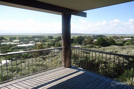 Property photo of 4 Moncur Court Venus Bay VIC 3956