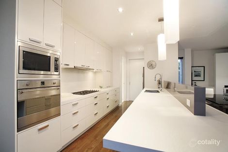 Property photo of 19 Raven Street Kew VIC 3101