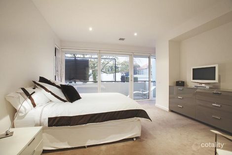 Property photo of 19 Raven Street Kew VIC 3101
