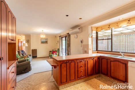 Property photo of 17 Minna Place South Bathurst NSW 2795