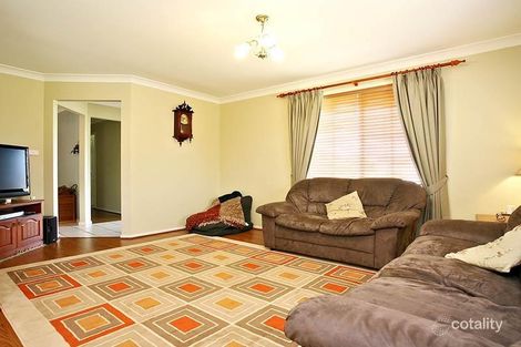 Property photo of 2 Leafy Grove Plumpton NSW 2761