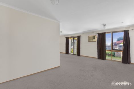 Property photo of 24 Jeffrey Street Hampton Park VIC 3976