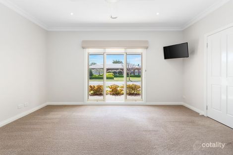 Property photo of 17 Banjo Paterson Drive Pakenham VIC 3810