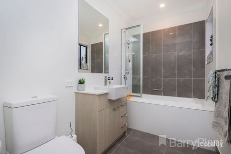 5 Mietta Tce, Greenvale, VIC 3059