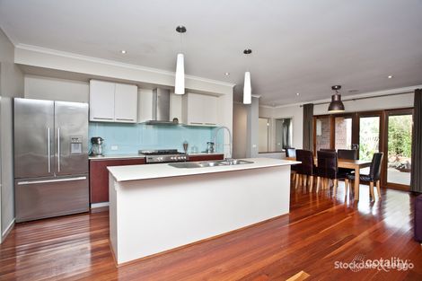 Property photo of 7 Kilburn Grove Derrimut VIC 3026