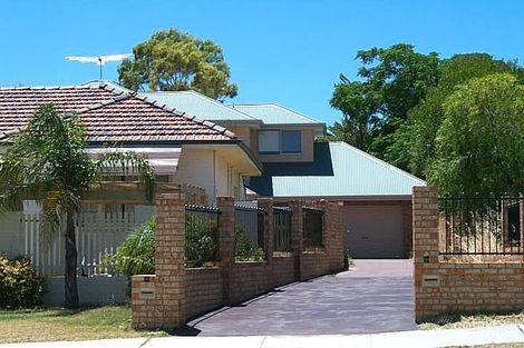 32 North Lake Rd, Alfred Cove, WA 6154