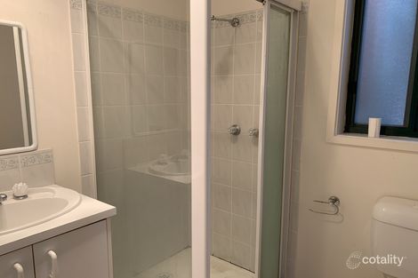 Property photo of 22 Pinnock Avenue Roxburgh Park VIC 3064