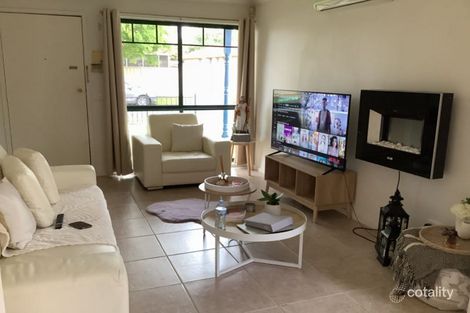 Property photo of 22 Pinnock Avenue Roxburgh Park VIC 3064