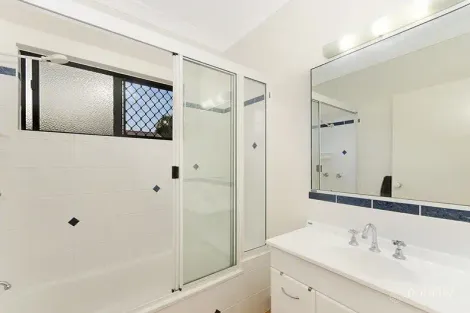 Property photo of 20 Lakewood Avenue Kirwan QLD 4817