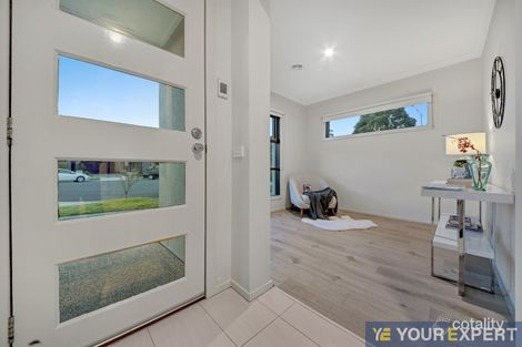 Property photo of 42 Weston Street Keysborough VIC 3173