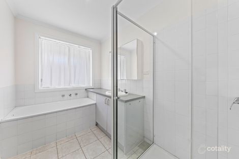 Property photo of 2/61 Strathavan Drive Berwick VIC 3806