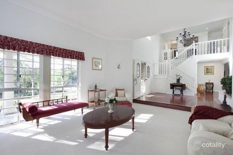 Property photo of 8 McKellar Court Mount Ommaney QLD 4074