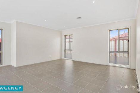 Property photo of 2/17 Centenary Crescent Werribee VIC 3030