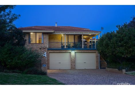 4 Carina Cir, Halls Head, WA 6210