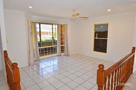 Property photo of 9 Myrtle Court Kin Kora QLD 4680
