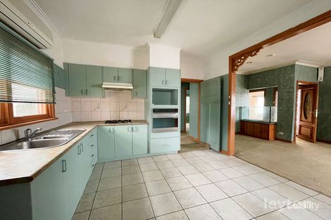 Property photo of 4 Young Street Springvale VIC 3171