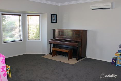 Property photo of 8 Gallina Grove Burton SA 5110