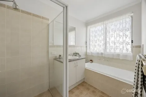 Property photo of 17 Chamberlain Drive Christie Downs SA 5164