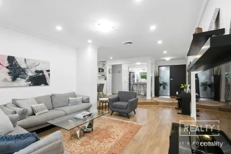 Property photo of 35 Burroughs Road Karrinyup WA 6018