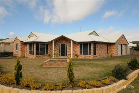 4 Ace Dr, Glenvale, QLD 4350