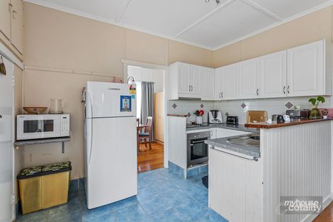 Property photo of 19 Norah Street Centenary Heights QLD 4350