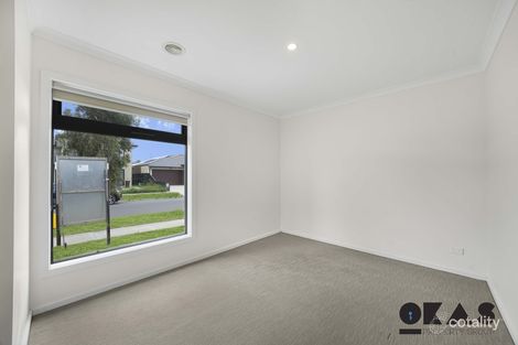 Property photo of 21 Navigation Road Tarneit VIC 3029