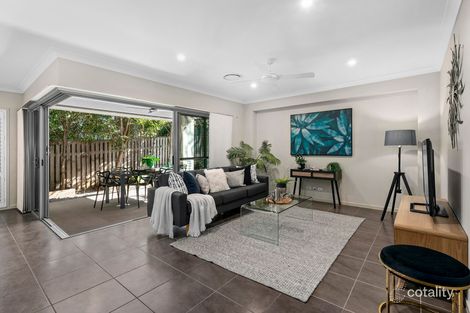 Property photo of 2 Outlook Crescent Bridgeman Downs QLD 4035