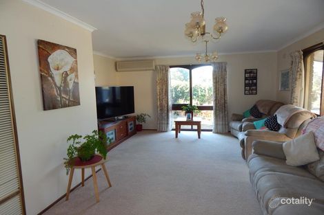 Property photo of 8 Springhurst Crescent Grovedale VIC 3216