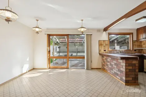 Property photo of 6 Buckmaster Drive Mill Park VIC 3082